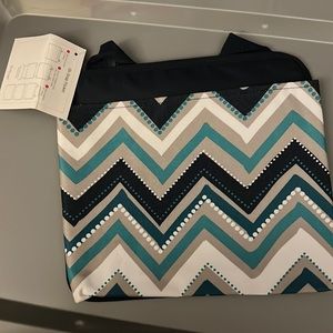 Thirty One Oh Snap Pocket - Dotty Chevron